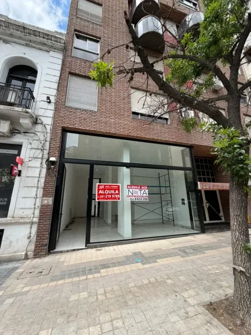 Local comercial sobre avenida