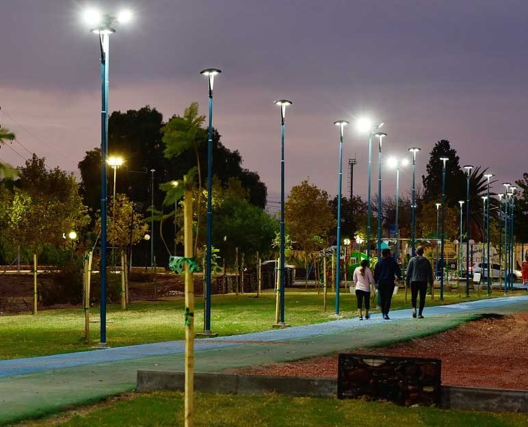 Nueva iluminación LED para la plaza 9 de Julio